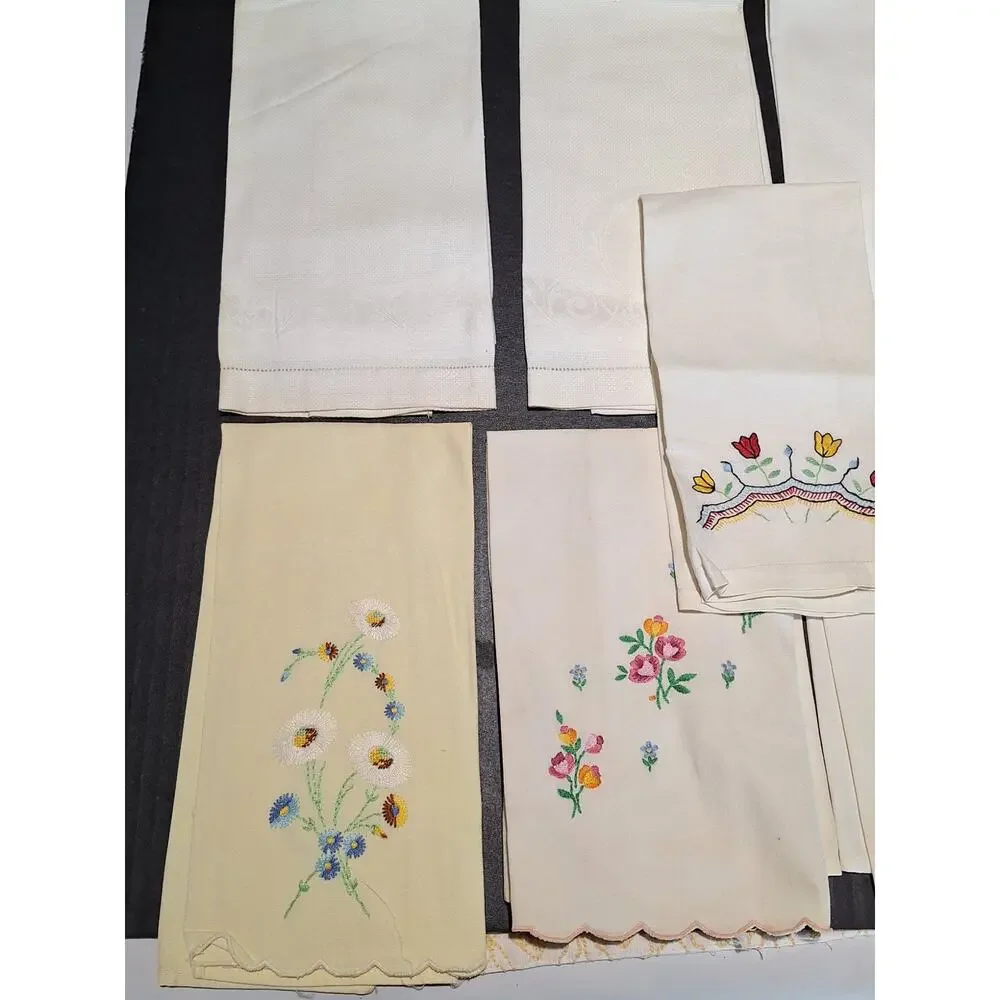 Vintage Linen Hand Towels Lot Hand Embroidered Floral Damask Hemstitch Scalloped